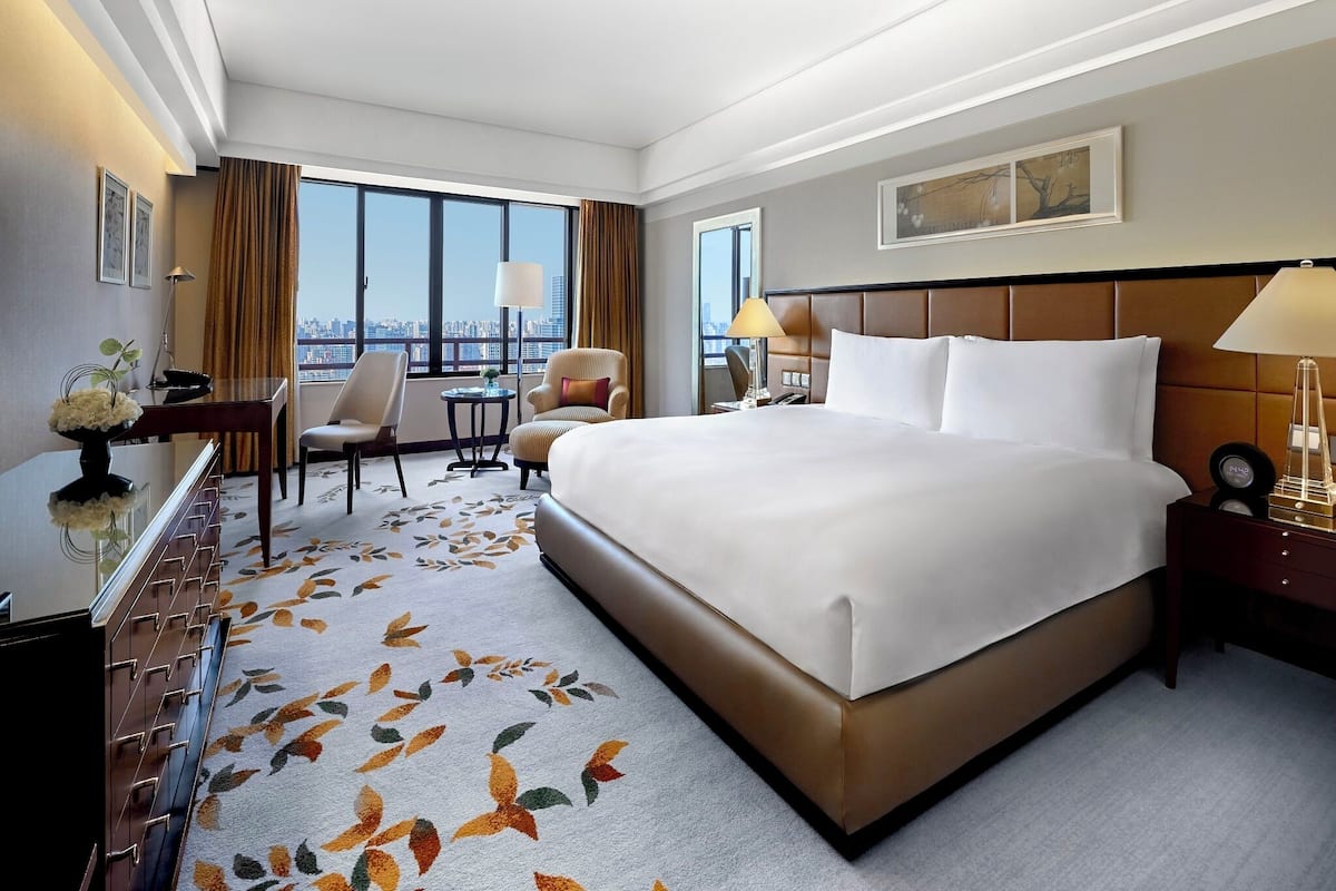 1 bedroom, premium bedding, pillowtop beds, minibar