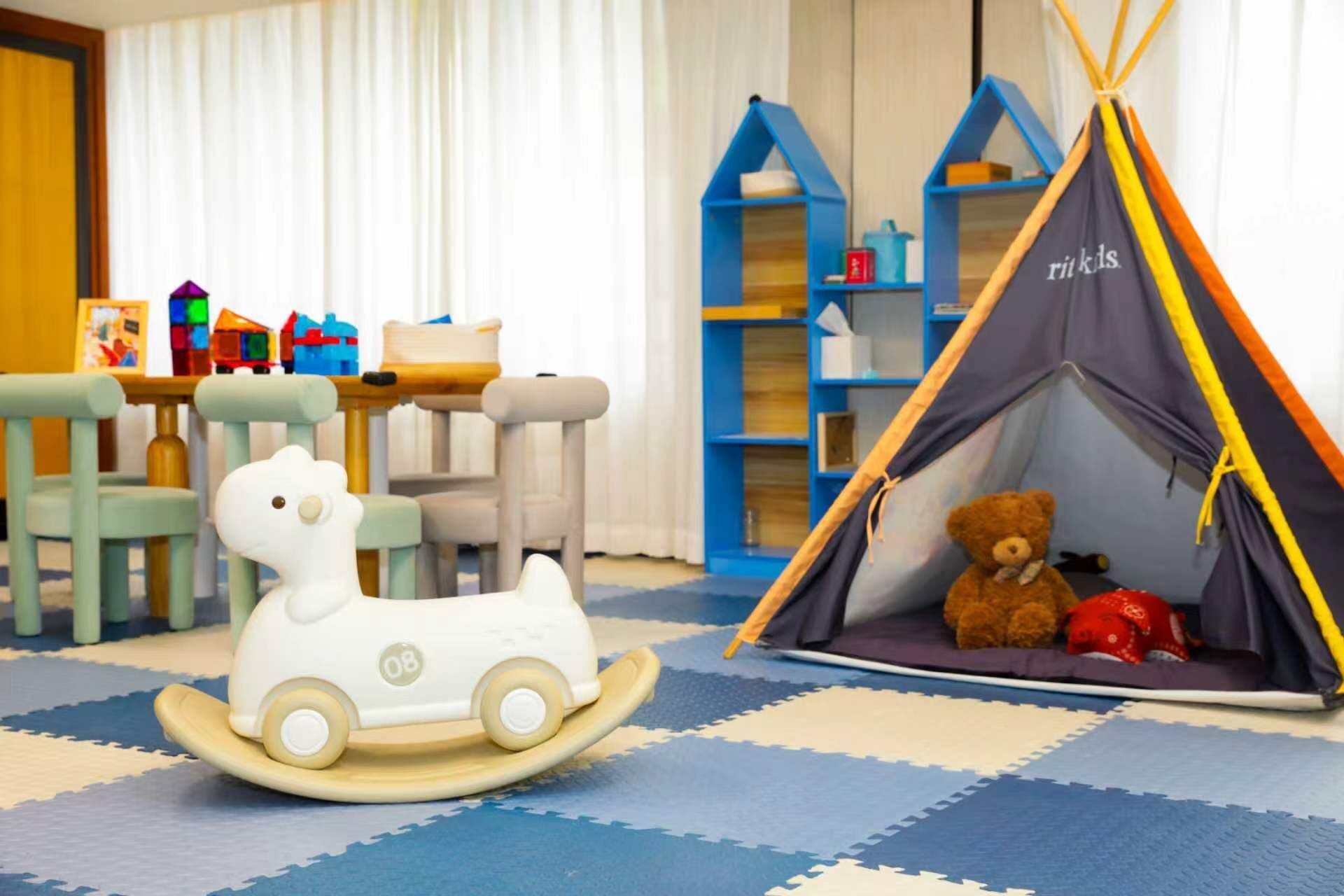Children's play area - indoor
