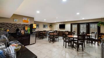 Free daily continental breakfast