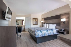 Surmatelas, coffres-forts dans les chambres, bureau, rideaux occultants