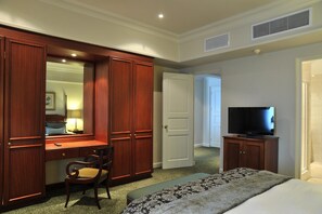 1 bedroom, premium bedding, Tempur-Pedic beds, minibar