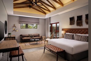 Nkanyi Suite | Premium bedding, minibar, in-room safe, desk - Kruger Gate Hotel (Skukuza)