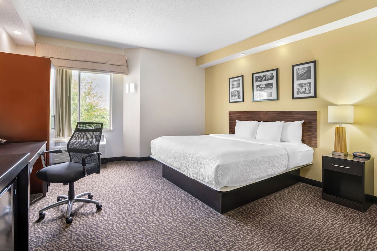 Room, 1 King Bed, Accessible, Non Smoking | In-room safe, desk, iron/ironing board, free WiFi