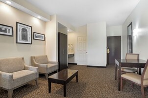 In-room safe, desk, iron/ironing board, free WiFi