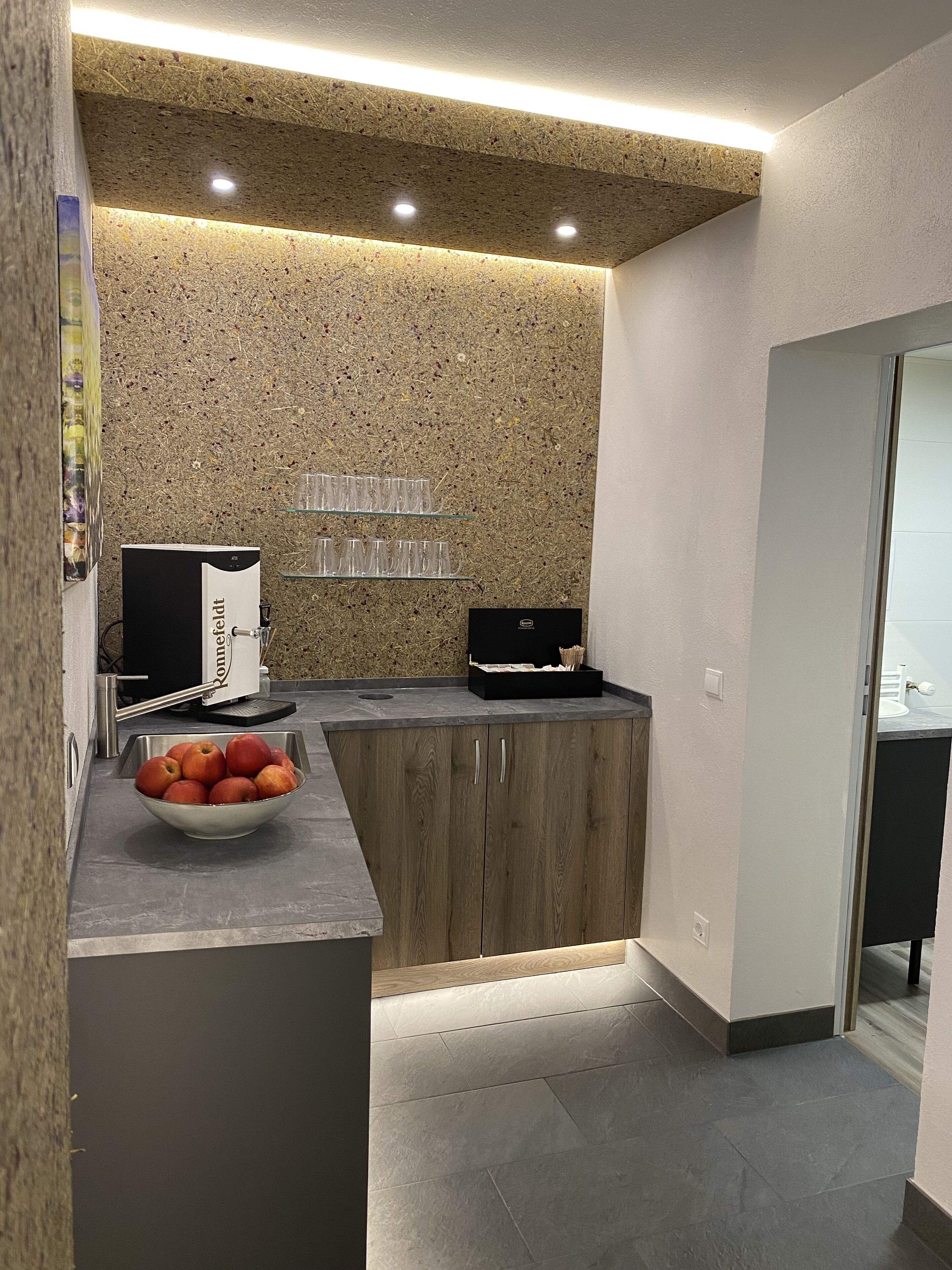 couples treatment room(s), sauna, hot tub, steam room