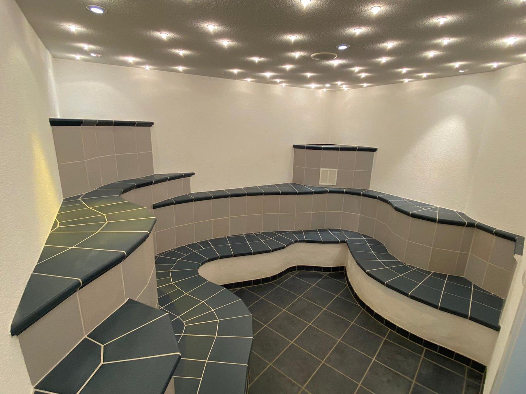 Couples treatment rooms, sauna, hot tub, steam room, Turkish bath