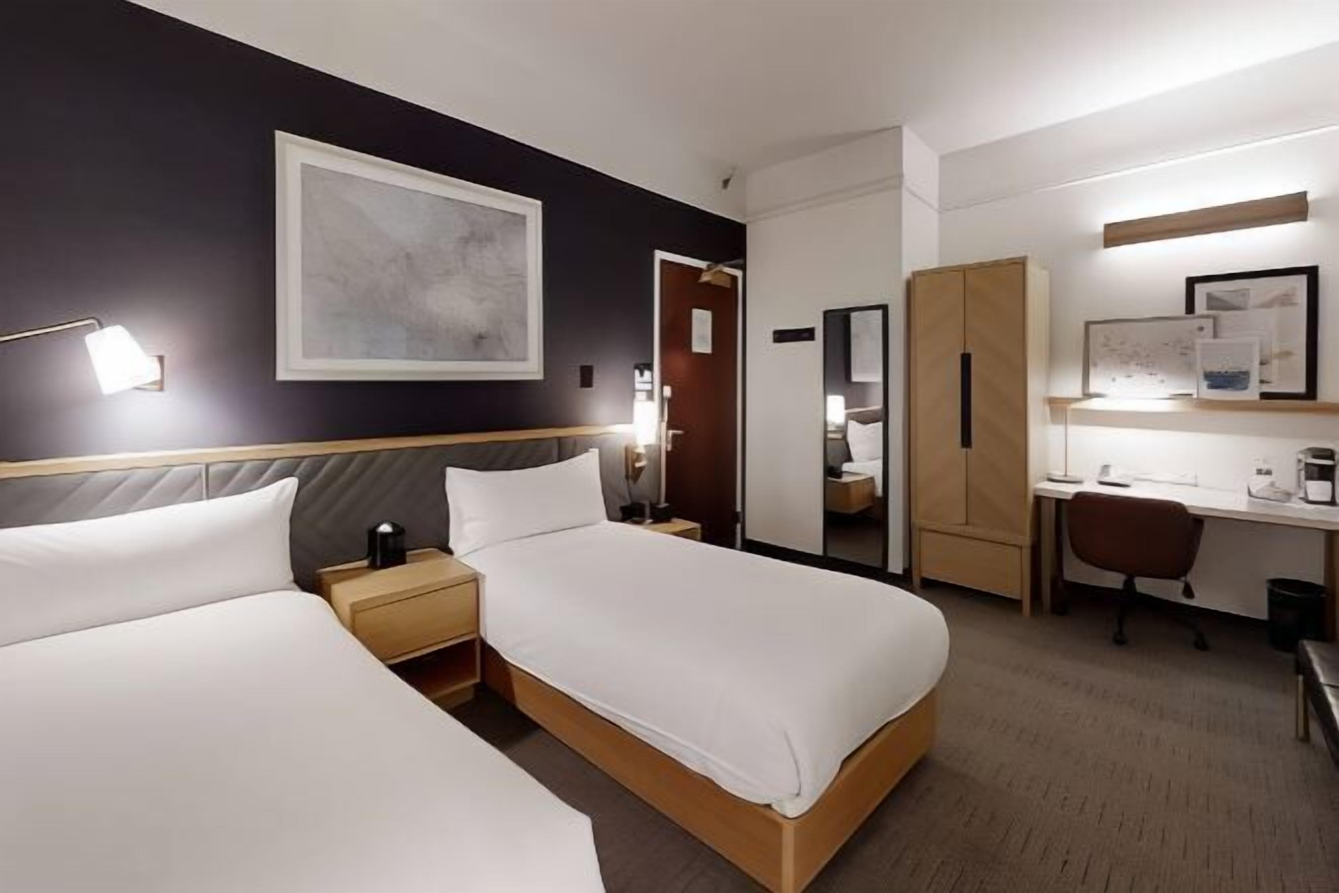 高級寢具、書桌、筆電工作空間、免費無線上網