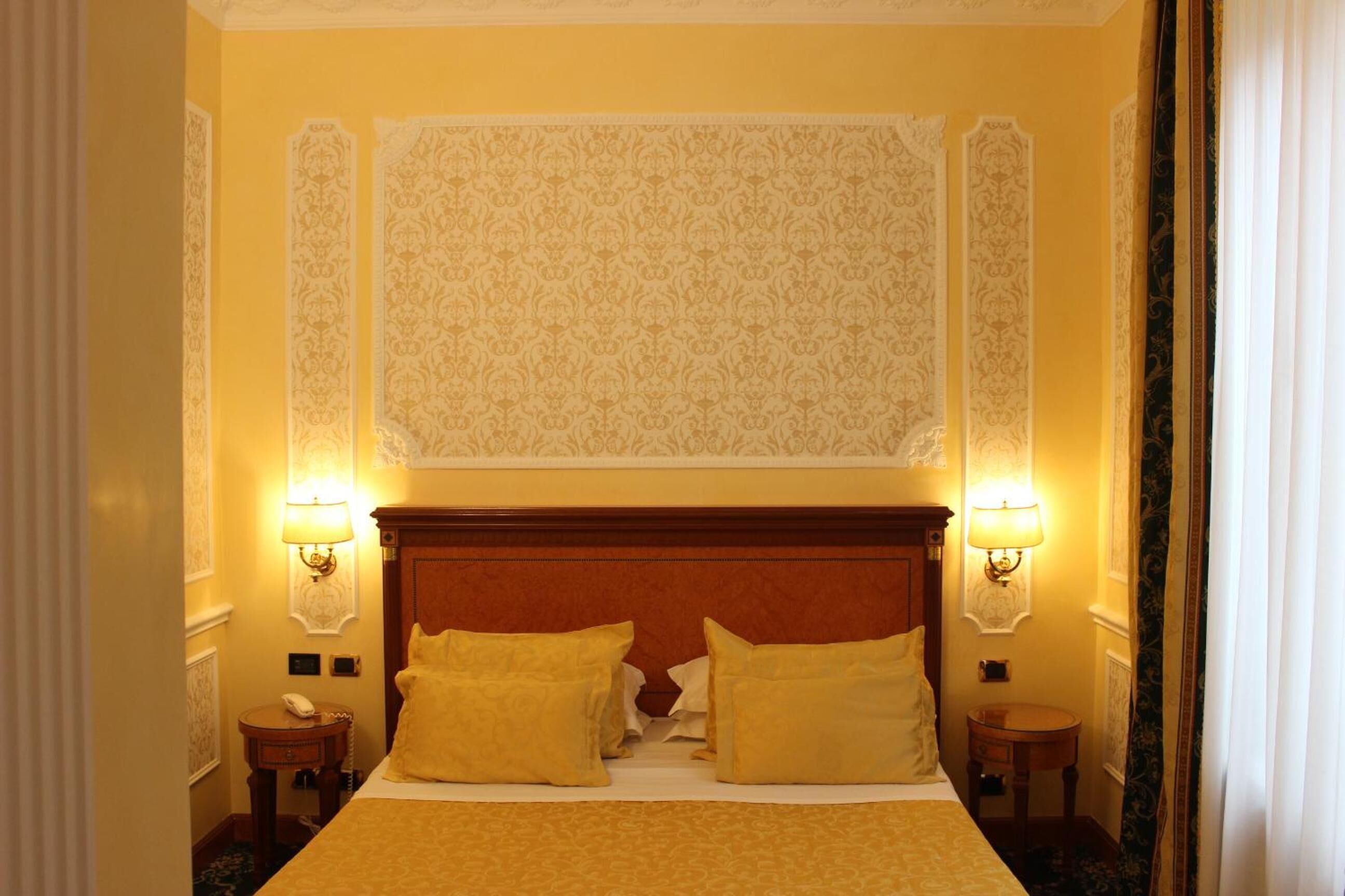 1 bedroom, minibar, in-room safe, desk