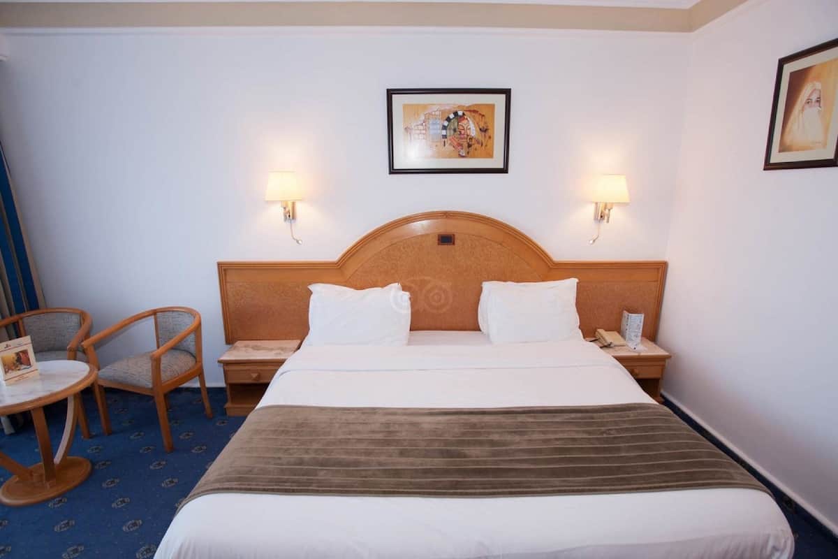 in-room safe, desk, blackout curtains, bed sheets