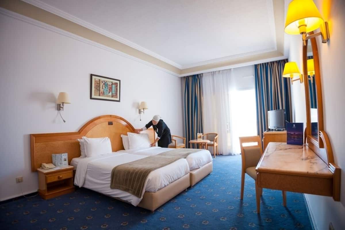 in-room safe, desk, blackout curtains, bed sheets