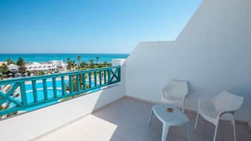 Double Room, Sea View | In-room safe, desk, blackout drapes, bed sheets