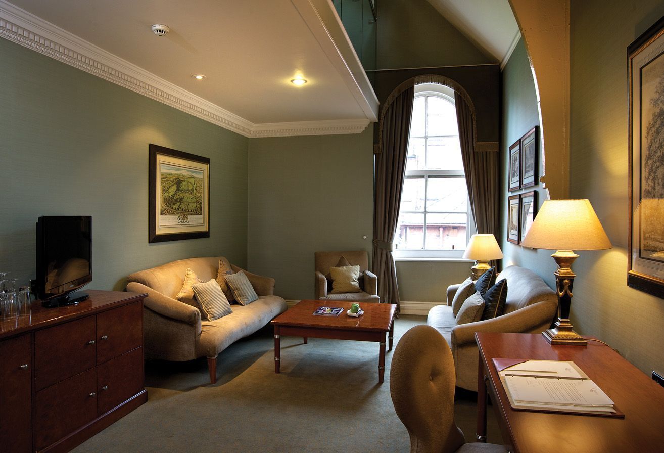 standard room | egyptian cotton sheets, premium bedding, down duvets, minibar