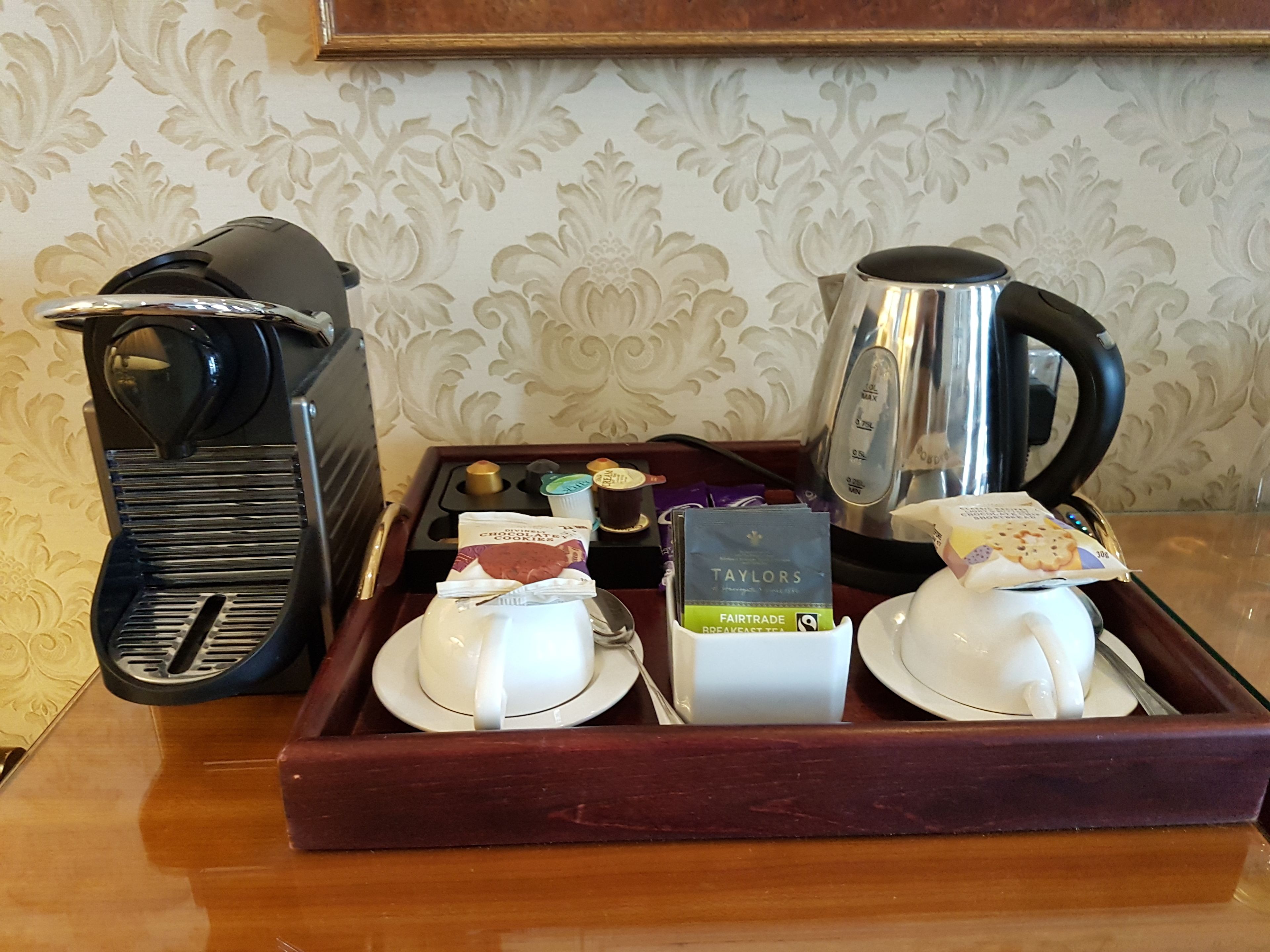 standard room | coffee and/or coffee maker