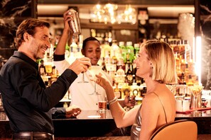7 bars/lounges, swim-up bar - Hotel Riu Palace Macao - Adults Only - All Inclusive (Punta Cana)