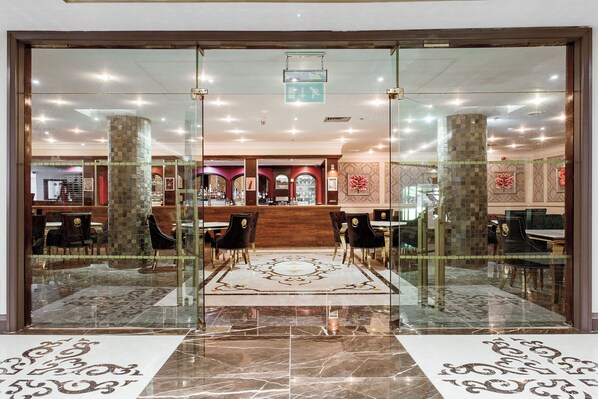 Bar (on property) - Muthu Glasgow River Hotel (Erskine)