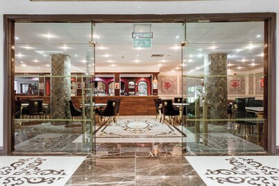 Muthu Glasgow River Hotel