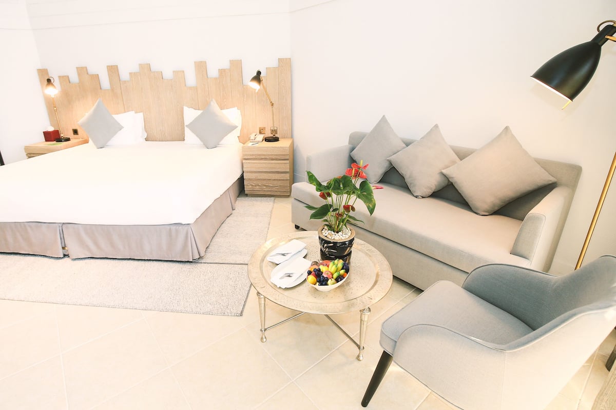 premium room, balcony, mountain view | premium bedding, down duvets, minibar, in-room safe