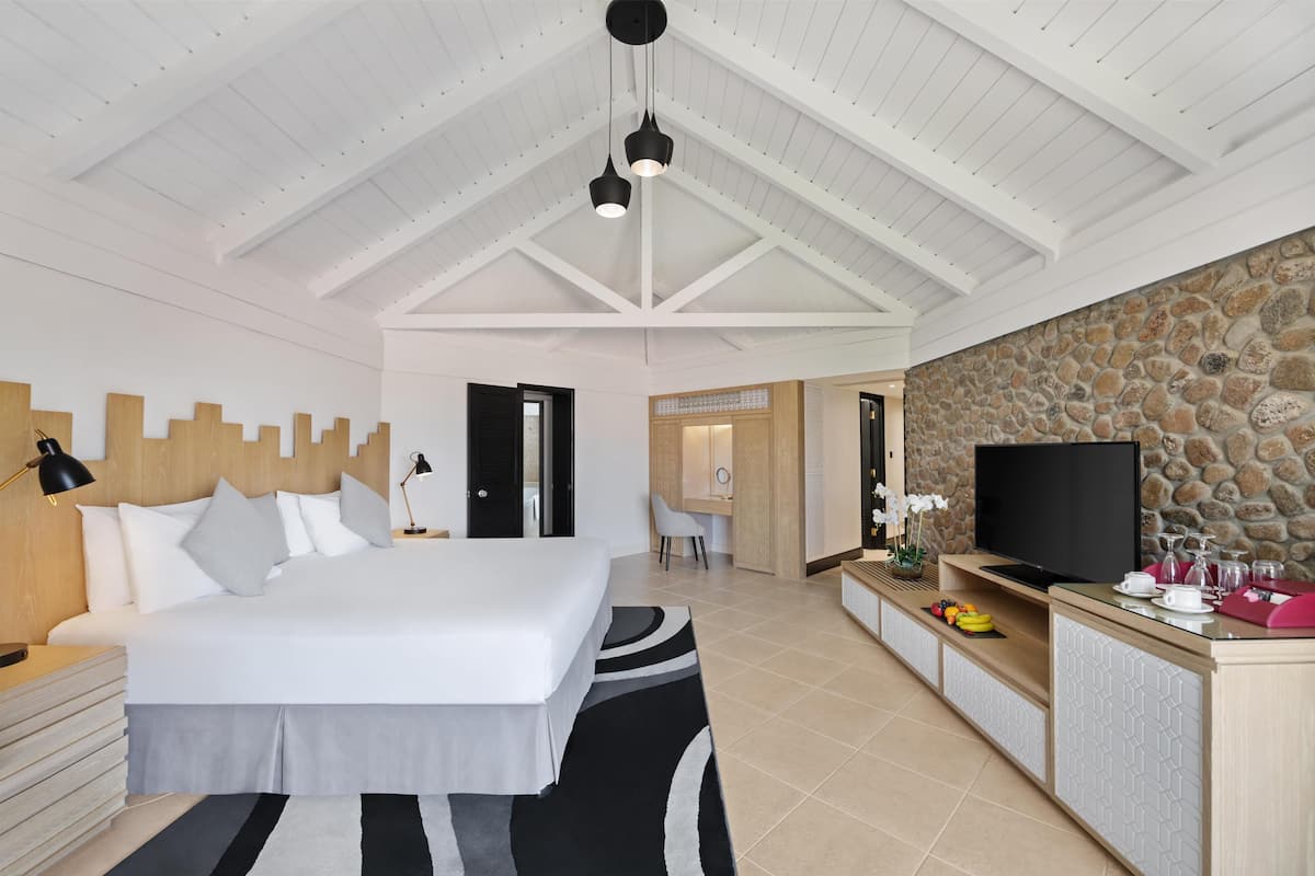 Family Room, Balcony, Mountain View (Deluxe)