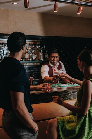 2 bars/lounges, cocktail bar - JA Hatta Fort Hotel (Hatta)