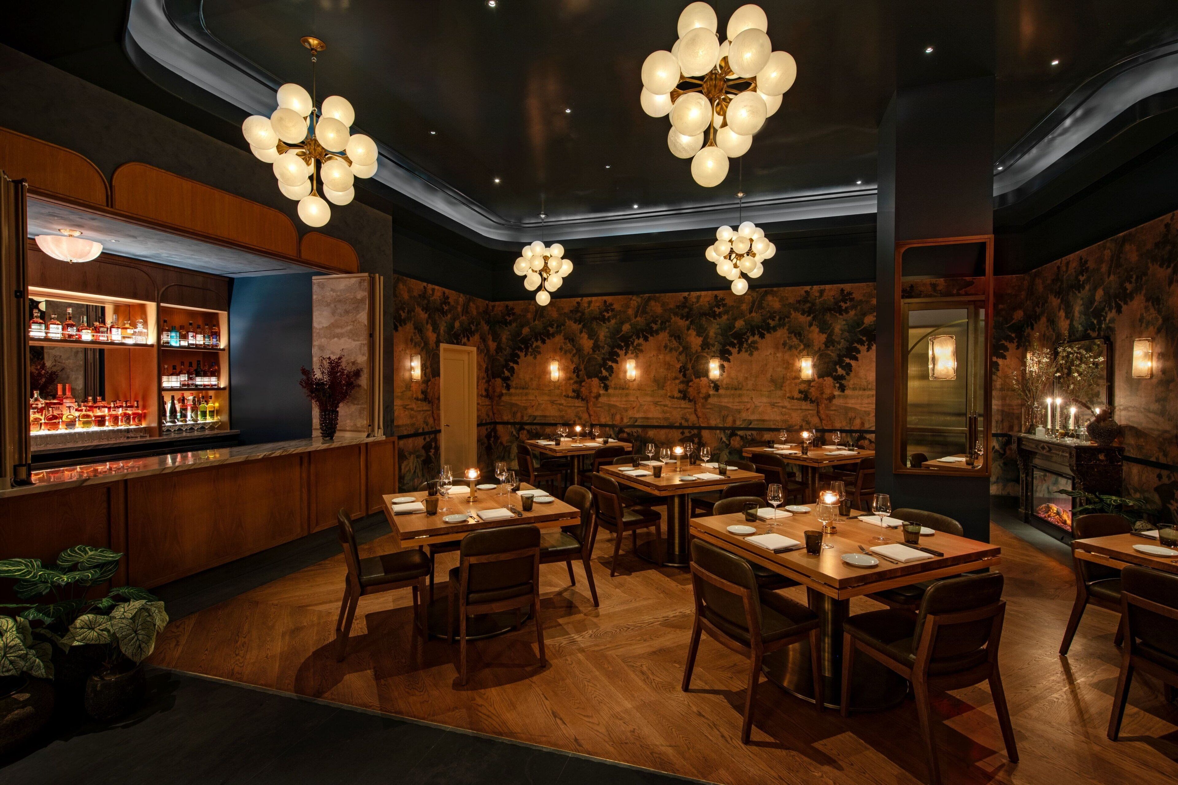 Breakfast, lunch, dinner served; American cuisine 