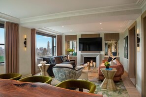 46-inch LCD TV with cable channels, TV - JW Marriott Essex House New York (New York)