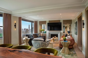 46-inch LCD TV with cable channels, TV at JW Marriott Essex House New York