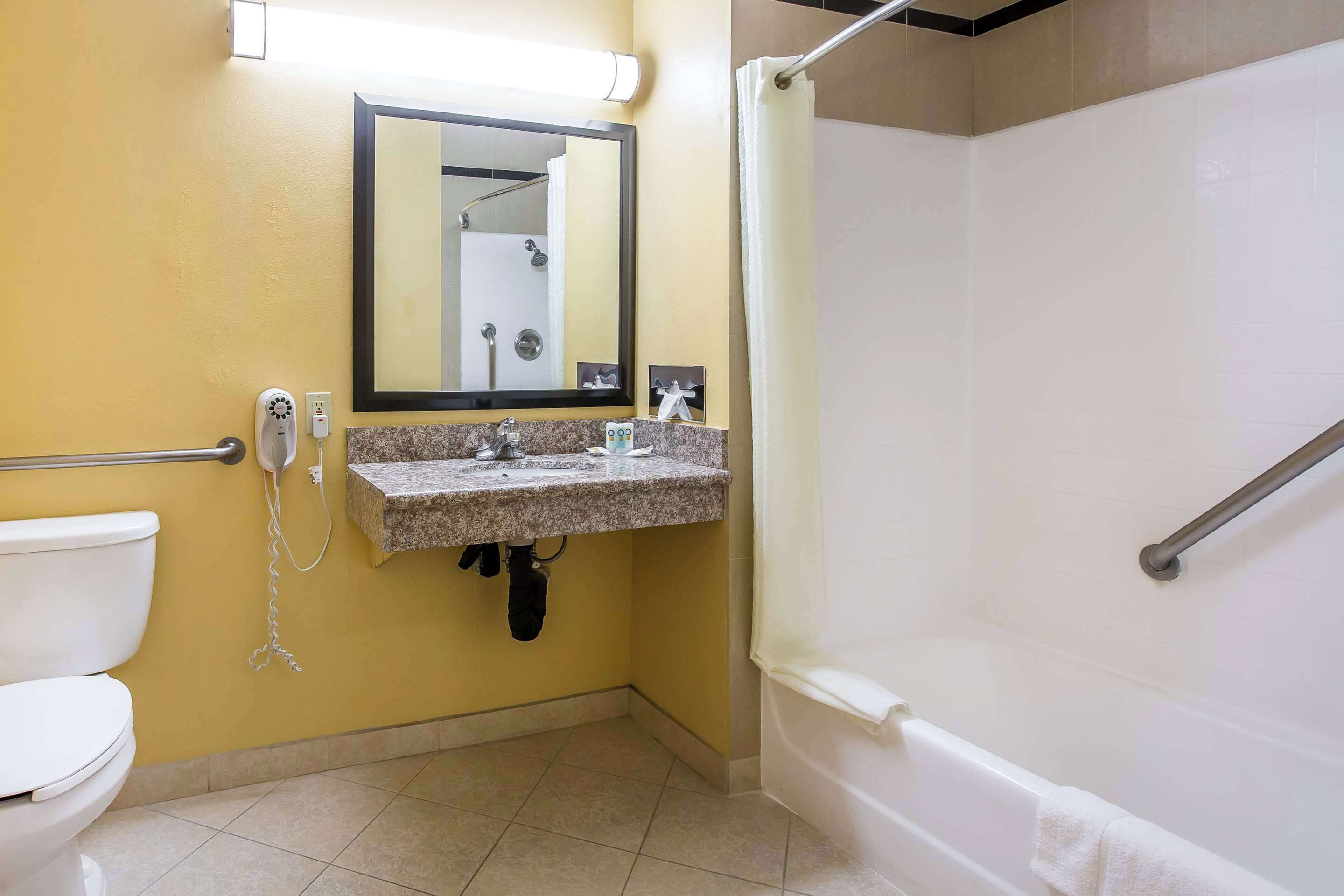 Photo - Quality Inn & Suites Bell Gardens-Los Angeles