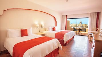 Junior Suite, Garden View | Free minibar, in-room safe, desk, blackout curtains
