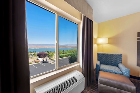 Lake view. Best Western Topaz Lake Inn