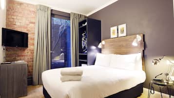 1 habitación, decoración personalizada y muebles diferentes