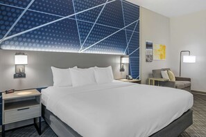 Zimmersafe, Schreibtisch, schallisolierte Zimmer, Bügeleisen/Bügelbrett