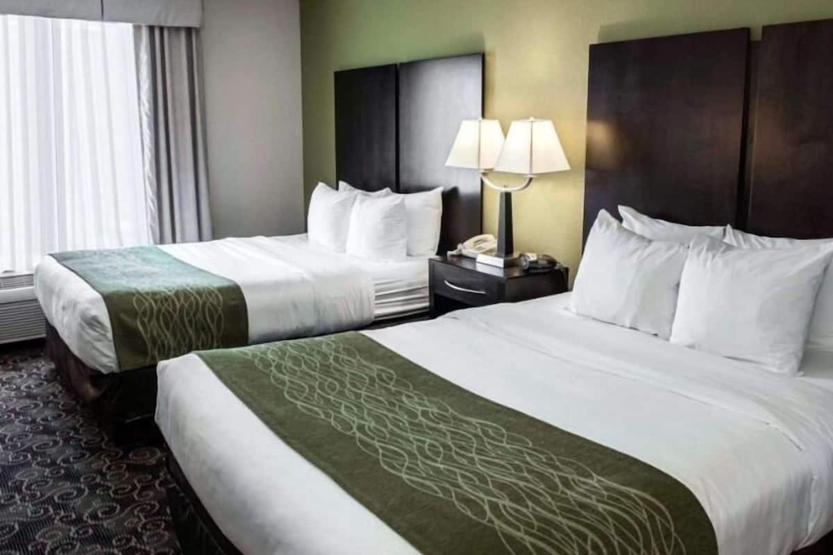 In-room safe, desk, soundproofing, iron/ironing board