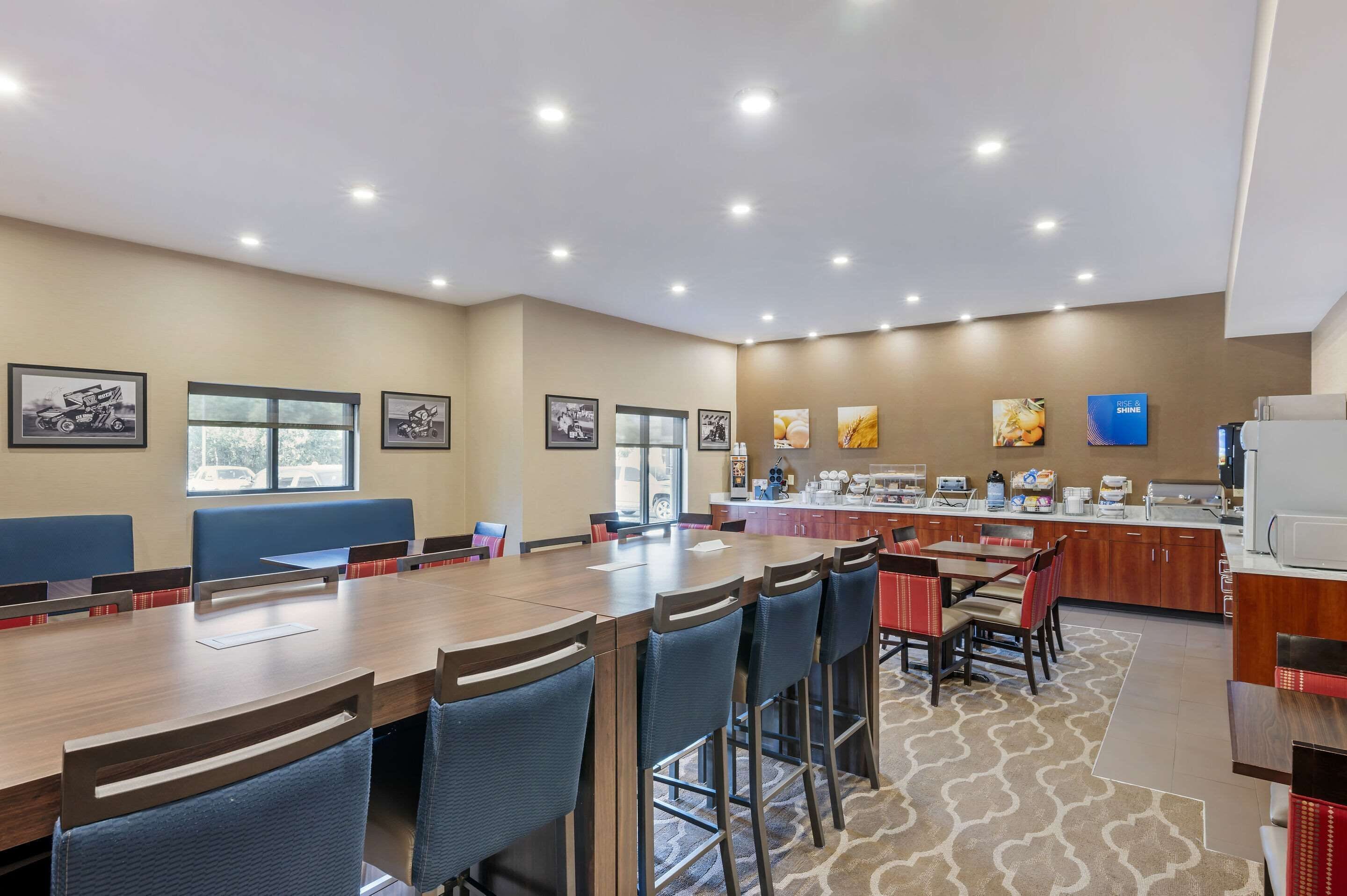 free daily on-the-go breakfast