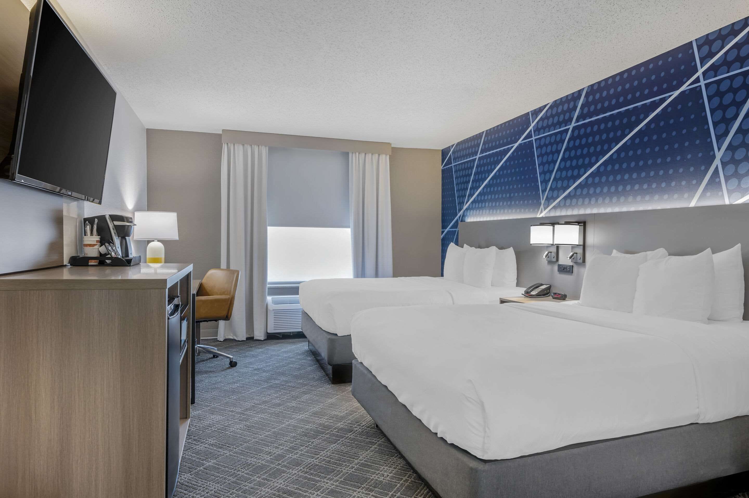 studio suite, 2 queen beds, non smoking | in-room safe, desk, soundproofing, iron/ironing board