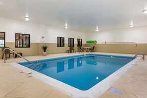 Pool - Comfort Suites West Indianapolis - Brownsburg (Brownsburg)