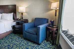 Standard Room, 1 King Bed, Non Smoking | Bathroom | Free toiletries, hair dryer, towels, soap
