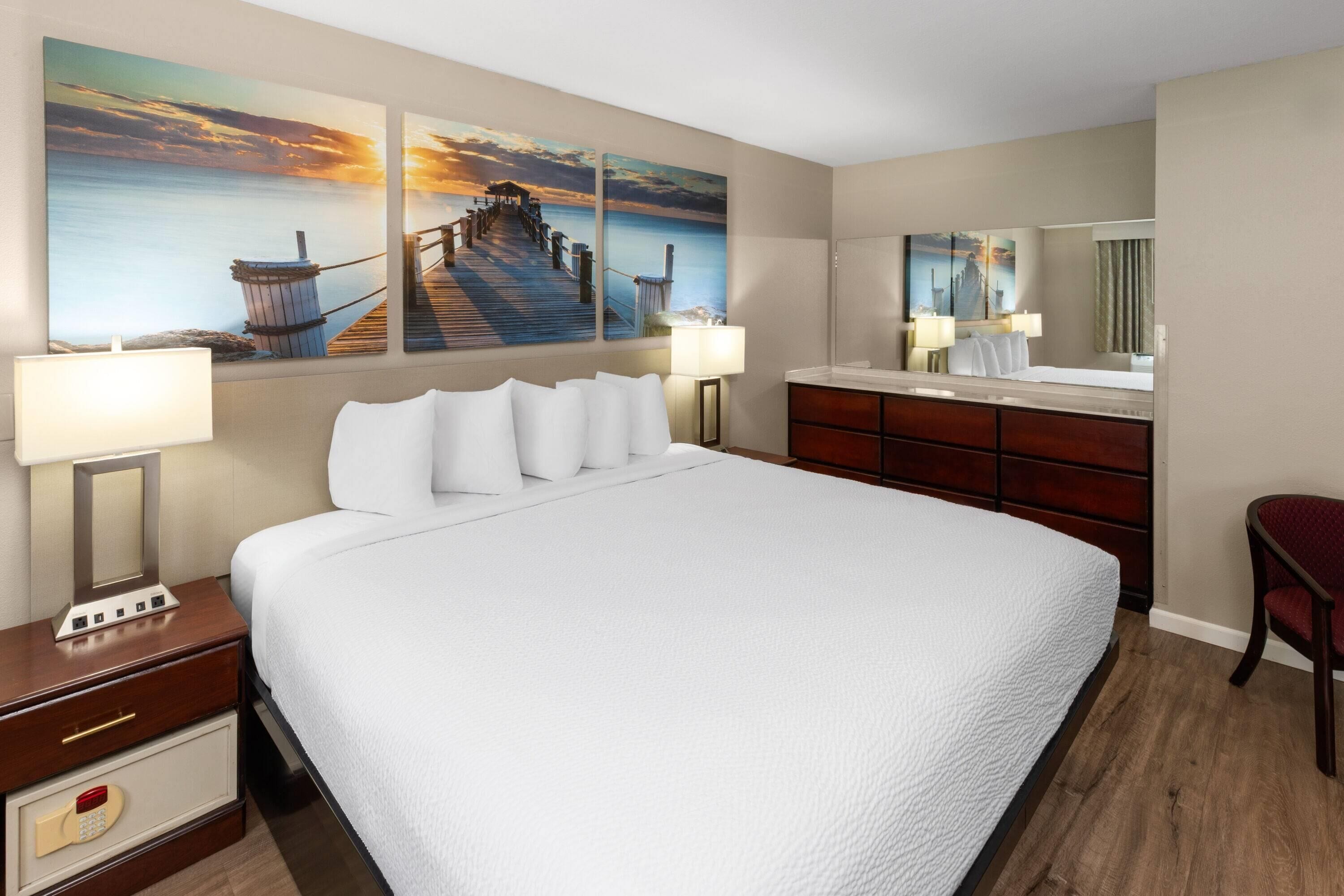 Ropa de cama de alta calidad y cortinas opacas