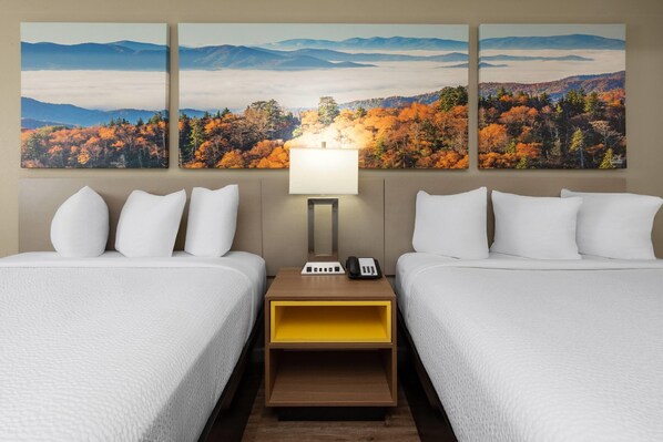 Premium bedding, blackout curtains, iron/ironing board, rollaway beds - Days Inn by Wyndham Mountain Home (Mountain Home)
