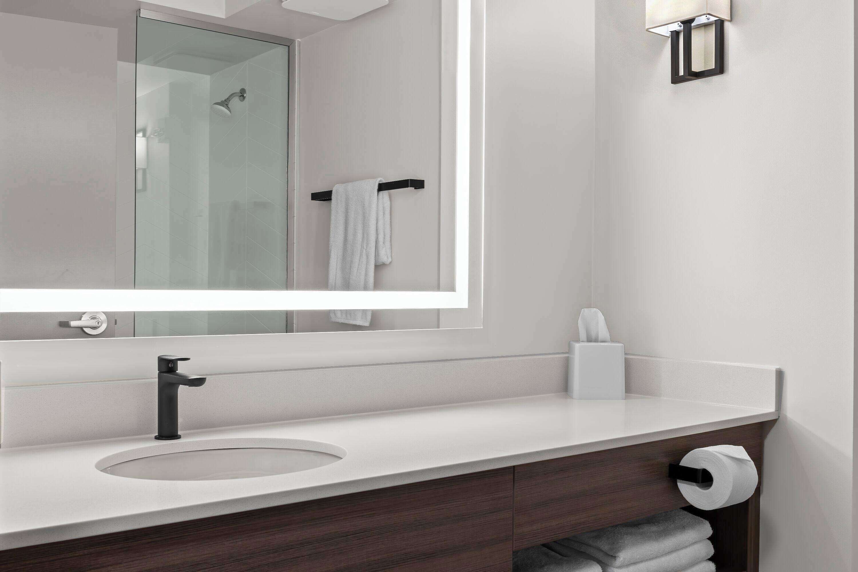 room, 2 queen beds, non smoking | bathroom | free toiletries, hair dryer, towels, soap