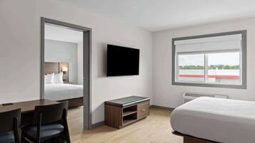 1 King Bed, 1 Queen Bed, 1-Bedroom Suite, Kitchenette, Non-Smoking | Pillowtop beds, individually decorated, individually furnished, desk