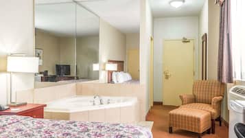 Escritorio, tabla de planchar con plancha y cunas gratuitas