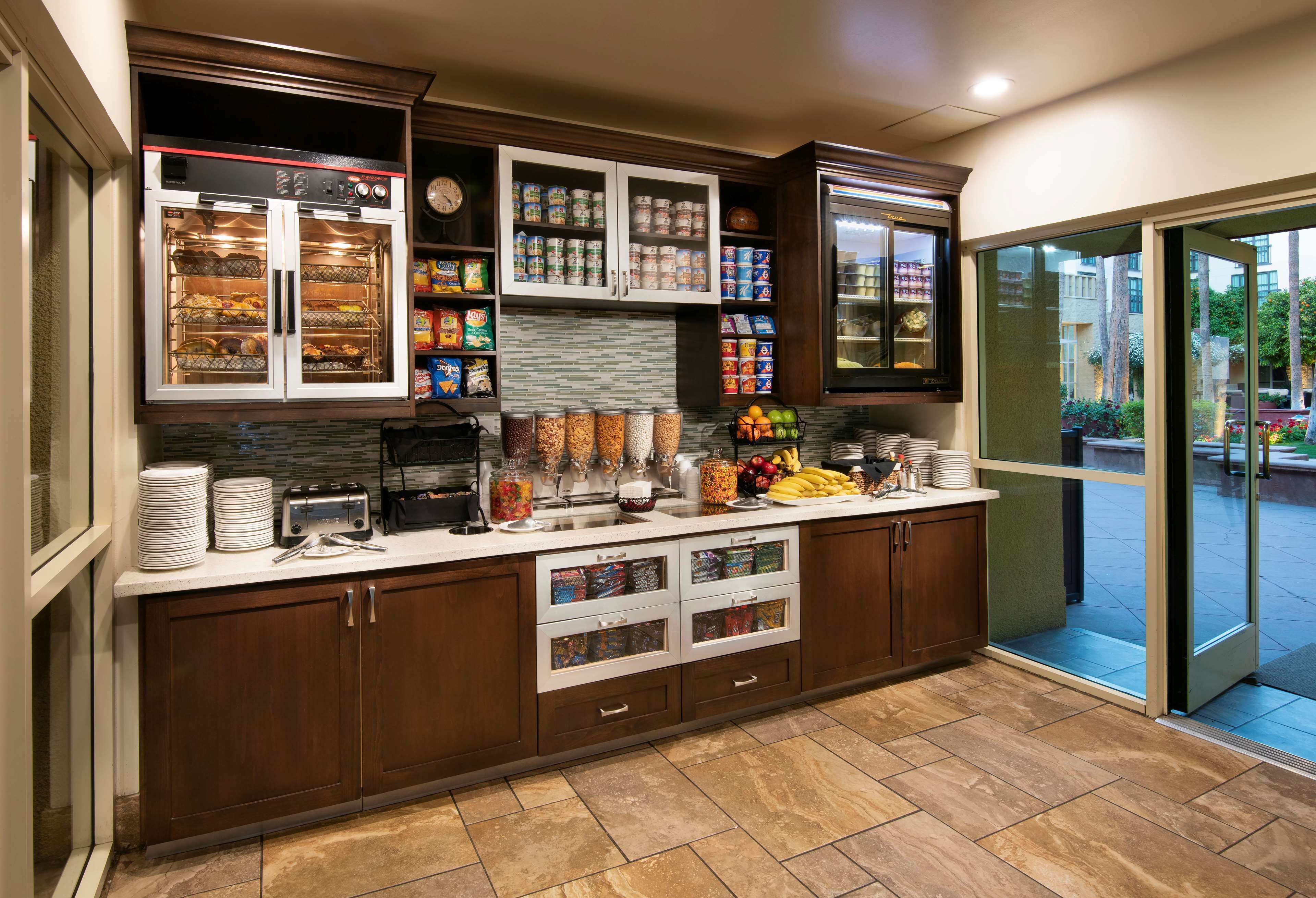 daily buffet breakfast for a fee