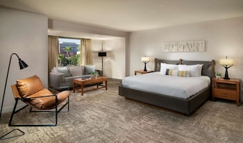 Premium bedding, in-room safe, desk, soundproofing at Tempe Mission Palms, a Destination by Hyatt Hotel