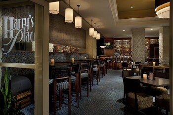 Bar (on property) at Tempe Mission Palms, a Destination by Hyatt Hotel