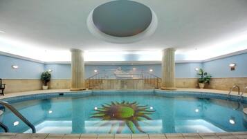 Outdoor pool, open 9:00 AM to 7:00 PM, pool umbrellas, sun loungers