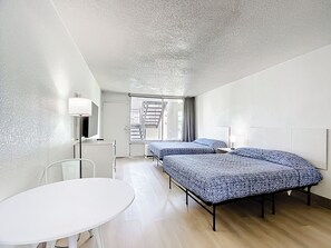 Wifi gratis y ropa de cama 