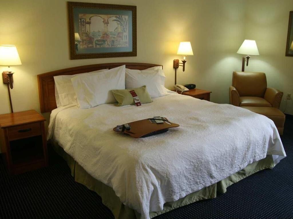 Premium bedding, desk, iron/ironing board, free WiFi