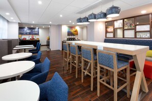 Free daily buffet breakfast  - Hampton Inn Ft. Lauderdale-Commercial Blvd. (Tamarac)