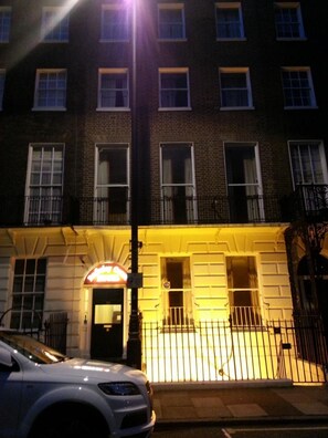 Exterior - Berkeley Court Hotel (London)