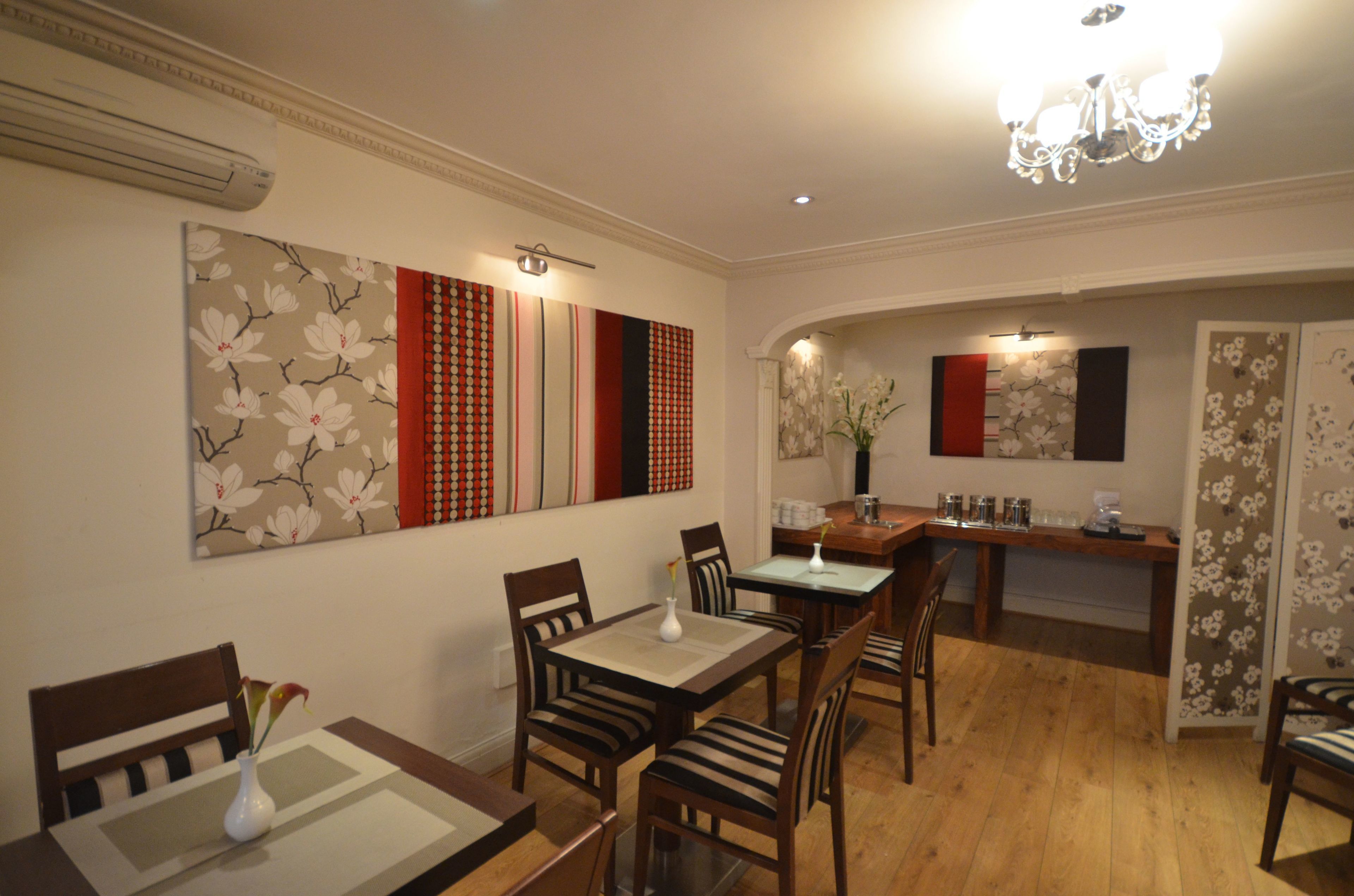 Daily buffet breakfast (GBP 15 per person)